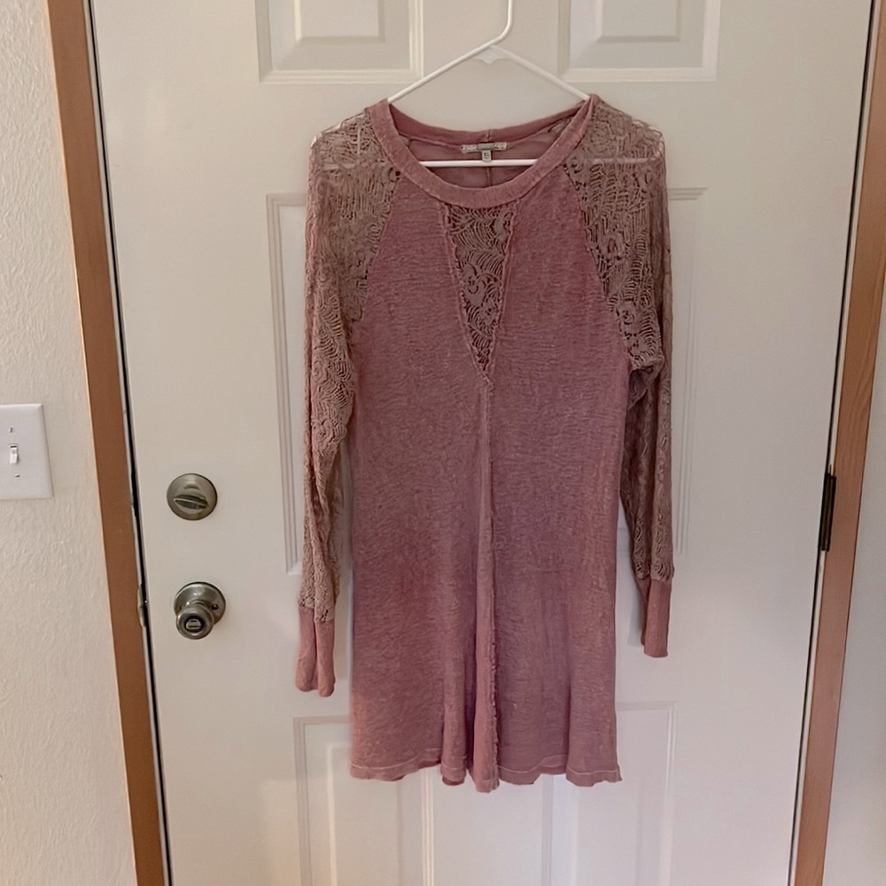 Long sleeve / lace sleeve dress. Size XL